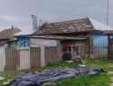 Ураган сорвал крышу на доме одинокой пенсионерки в Терновском районе