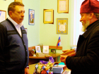 Настоятель Казанского храма г. Борисоглебска передал подарки в интернат 