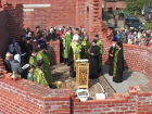 Митрополит Сергий освятил закладной камень на месте строительства нового  храма Борисоглебска