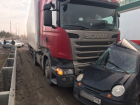  «Матиз» не уступил дорогу фуре на трассе в Воронежской области: водитель и пассажир погибли