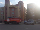 К зданию налоговой инспекции Борисоглебска были срочно стянуты оперативные службы