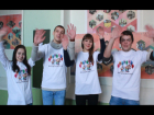 В Борисоглебске поздравили студентов конфетами