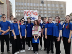 Борисоглебская школа №6 победила в танцевальной программе и выиграла два огромных пирога с яблоками 