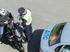  Пьяный водитель мопеда попытался дать взятку в 12 000 рублей и попал на скамью подсудимых