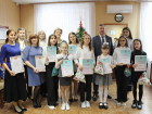 Лучших школьников Грибановки отметили стипендиями районной администрации 