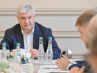 Власти призвали семьи отказаться от одного авто из-за проблем с топливом в Воронежской области