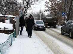 Жители бывшего «спального»  района Борисоглебска жалуются на опасную дорогу