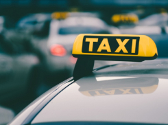 В России могут появиться скидки на такси для многодетных семей
