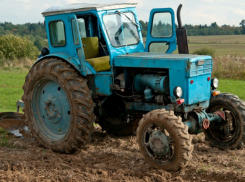 Заместитель директора украл у сельхозпредприятия в Терновском районе два трактора