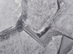 Жителей Воронежской области предупредили об опасности «черного льда»