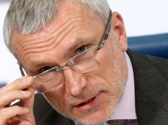 Лидер «Родины» Алексей Журавлёв проконтролирует выплаты медикам в Воронежской области