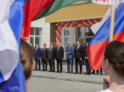 Под флагами России и Беларуси в Воронежской области открыли новую школу