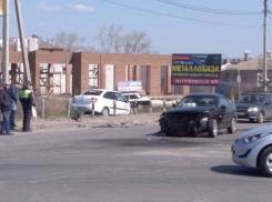 В Борисоглебске в лобовом столкновении автомобилей пострадала сотрудница автосалона