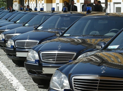 ЕР отклонила закон о запрете чиновникам закупать для себя дорогие автомобили за деньги из госбюджета 