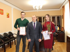 Молодые врачи Терновской районной больницы  получили трехкомнатные квартиры 
