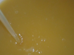 Жители Новохоперского района пожаловались на «апельсиновый сок» в водопроводе