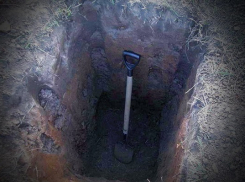 В Новохопёрском районе местного жителя избили и заставили копать себе могилу
