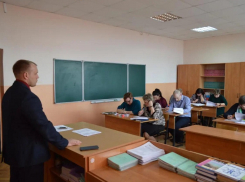 Терновские чиновники написали «Диктант Победы»