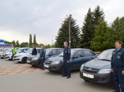 Главы сельских поселений и руководители пожарных частей получили служебные автомобили в Терновском районе