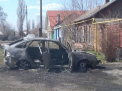 Утром в Борисоглебске сгорел автомобиль