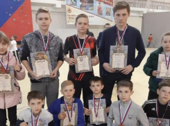 Поворинские каратисты завоевали на областном Первенстве 10 медалей