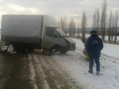 В Грибановском районе столкнулись два автомобиля