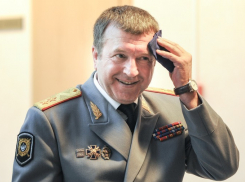 Извиняющийся за подчиненных генерал-лейтенант Бородин возглавил воронежскую полицию