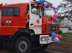 Грибановские пожарные получили новый автомобиль