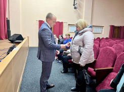 В Терновке семьям мобилизованных вручили бесплатные проездные на автобус
