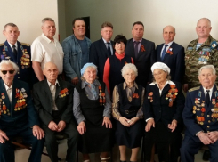 Андрей Пищугин поздравил борисоглебских ветеранов
