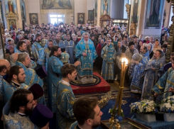 Митрополит Воронежский и Лискинский Сергий совершил Божественную литургию в главном храме Борисоглебской епархии
