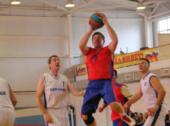 Ветераны баскетбола съехались в Борисоглебск на турнир памяти Сергея Красножона