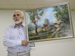 Московский художник подарил свои картины Новохопёрскому музею