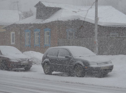 О сильном снегопаде и гололеде в Воронежской области предупредили водителей в ГИБДД
