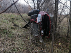 Колеса отлетели, машина – в кювете: пьяный водитель устроил ДТП на автодороге  «Борисоглебск-Петровское»