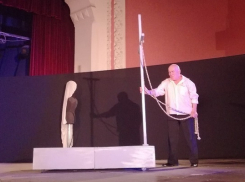 81-ый театральный сезон в Борисоглебске закрылся бенефисом Валерия Медведева