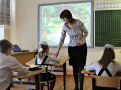 Фиксированные оклады педагогов хотят увеличить вдвое