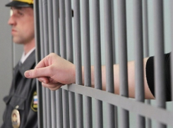 В Новохопёрском районе на 2 года осудили бывшего полицейского