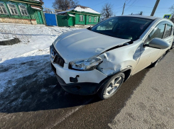Автоледи пострадала в столкновении с грузовиком в Борисоглебске