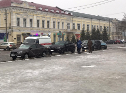 В центре Борисоглебска мужчина умер в своем автомобиле