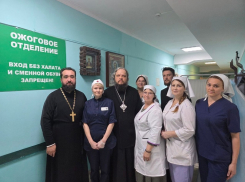 Владыка Сергий с представителями Борисоглебской епархии посетили госпитали Донецка