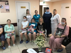 Будущих мамочек Борисоглебска поздравили с Днем семьи
