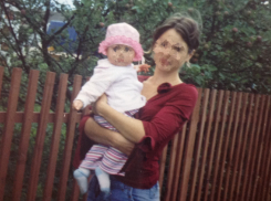 В Поворино отказали больной раком женщине с малышом на руках в инвалидности