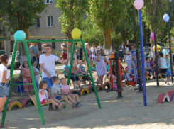 В поворинском микрорайоне открыли новую спортивную площадку