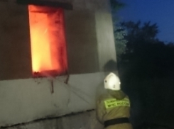 Сегодня ночью в селе Махровка Борисоглебского городского округа сгорел сельский клуб.