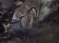 В Новохопёрске ночью сгорел автомобиль