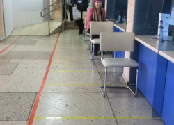 В поликлиниках Воронежской области наносят антивирусную разметку