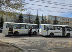 И такое бывает: в столице Воронежской области столкнулись два автобуса