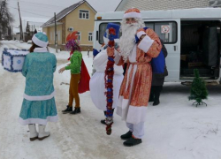 «Добрый Дедушка Мороз» пришел в гости к детям с ограниченными возможностями
