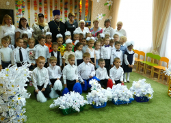 600 бумажных цветов сделал коллектив детского сада №21 г. Борисоглебска в рамках благотворительной акции